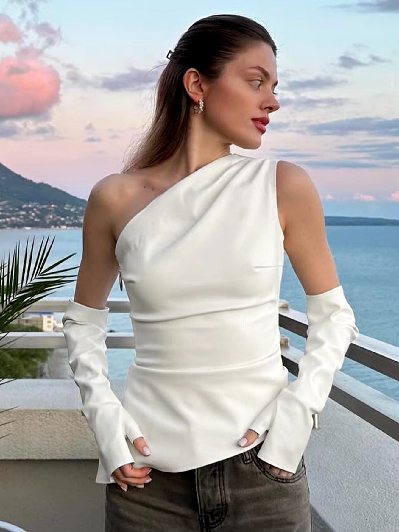 Tale Blouse