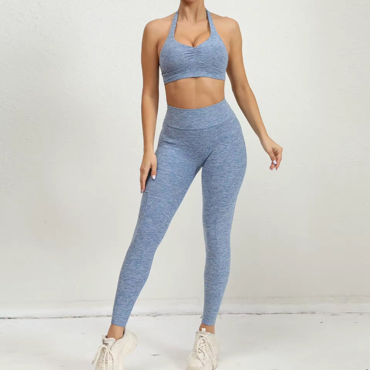 Set Leila