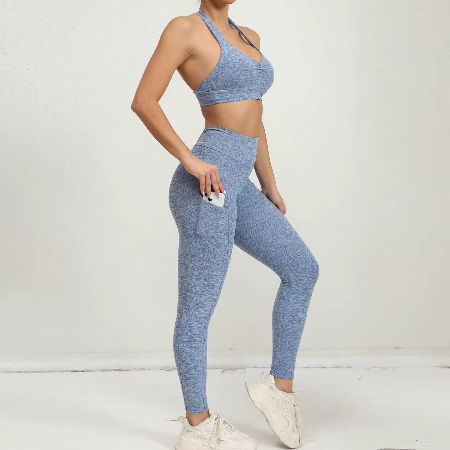 Set Leila