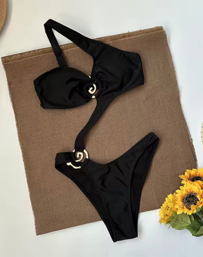 Bikini Isis